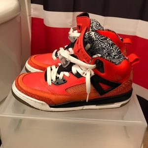 Jordan Spizikes NY Knicks Orange Size 6.5